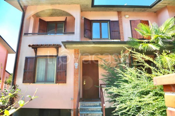 casa indipendente in vendita ad Osio Sotto
