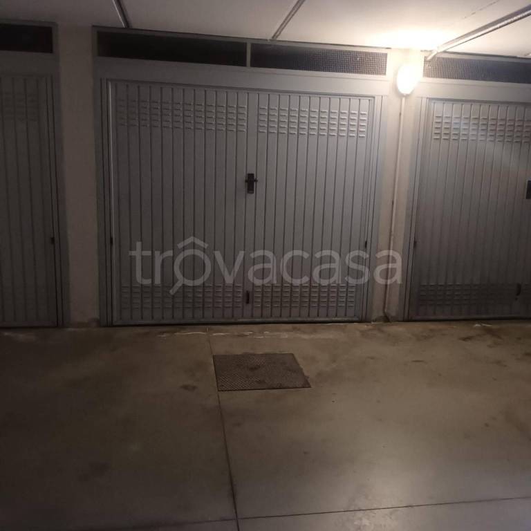 box auto in vendita ad Osio Sotto