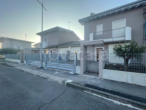 casa indipendente in vendita a Pagazzano