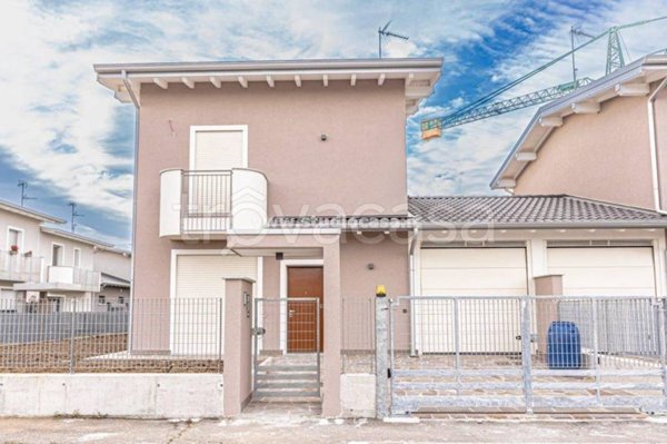 casa indipendente in vendita a Pagazzano