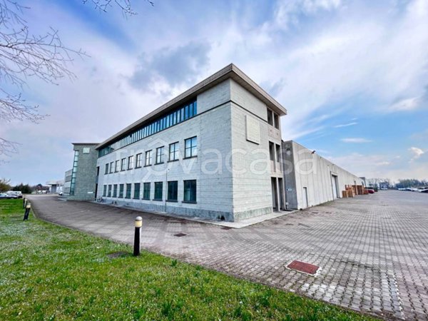 locale commerciale in vendita a Pagazzano