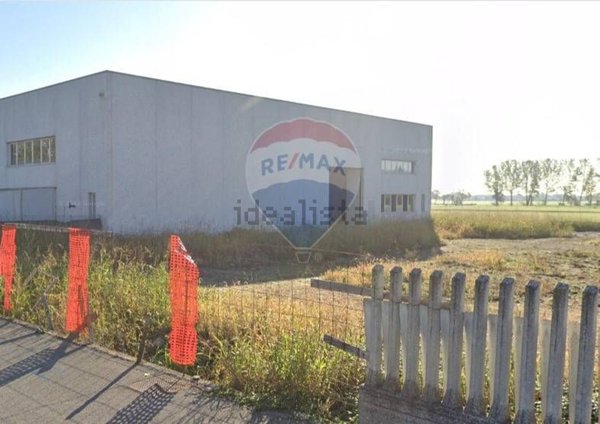 locale commerciale in vendita a Pagazzano