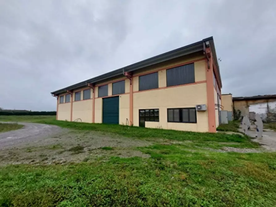 locale di sgombero in vendita a Pagazzano