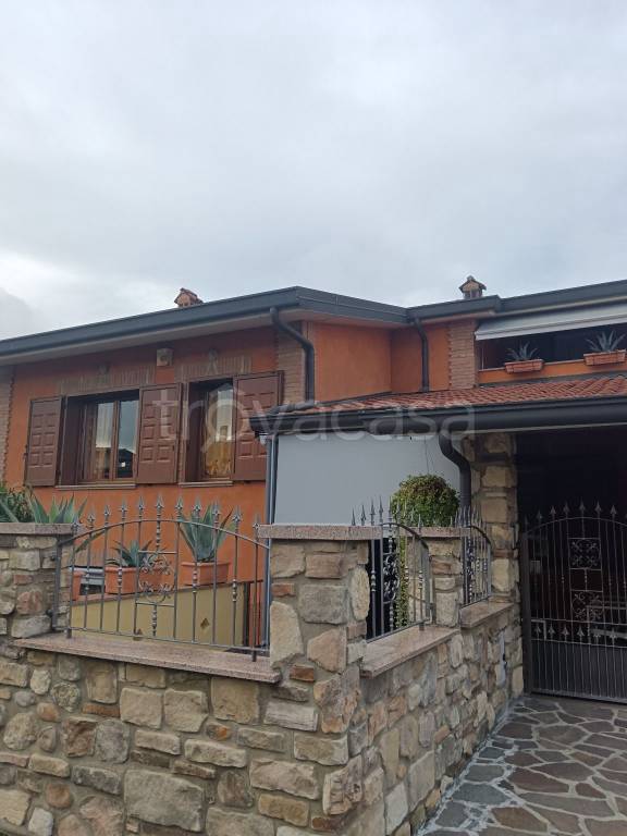 casa indipendente in vendita a Pagazzano