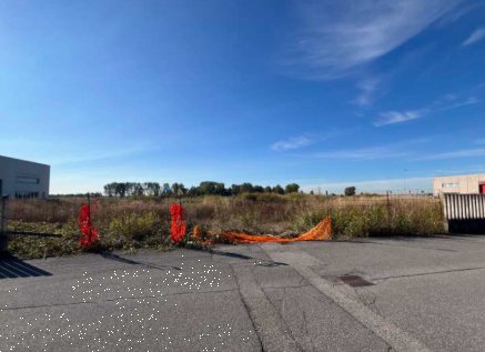 terreno edificabile in vendita a Pagazzano