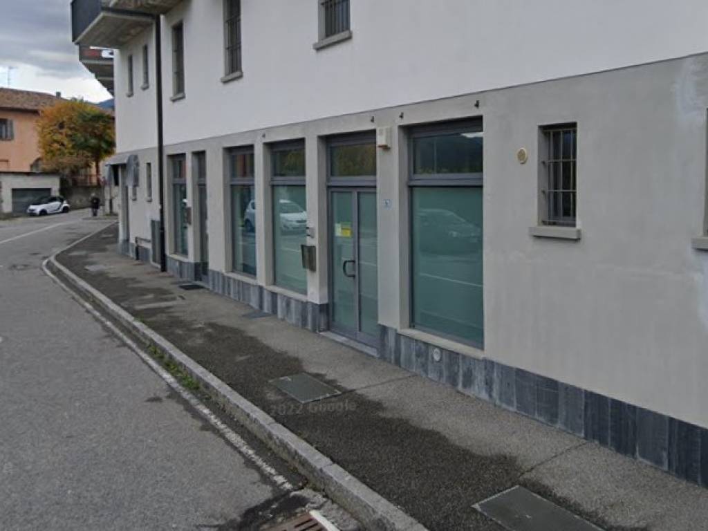 negozio in vendita a Paladina