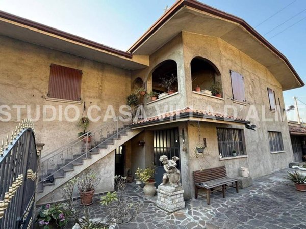 casa indipendente in vendita a Paladina