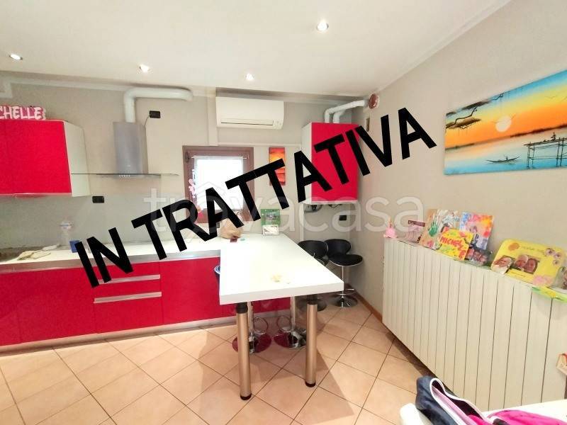 appartamento in vendita a Paladina in zona Ghiaie