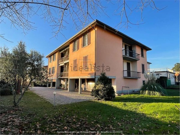 appartamento in vendita a Paladina in zona Sombreno