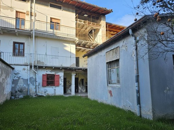 casa indipendente in vendita a Paladina