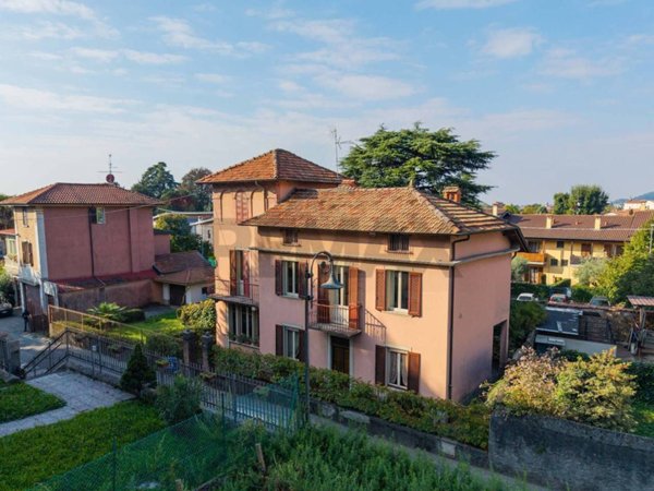 casa indipendente in vendita a Paladina in zona Sombreno