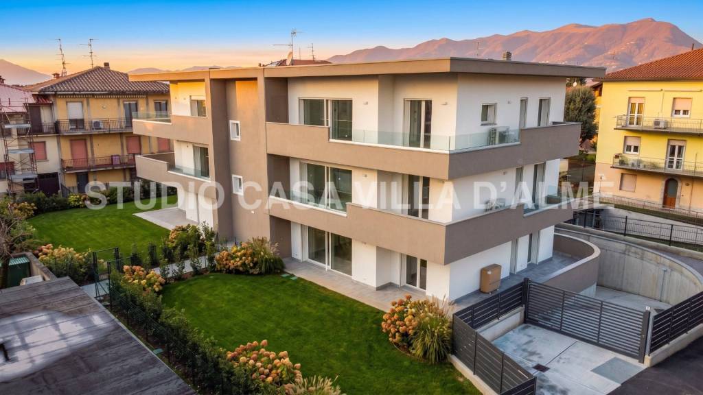 appartamento in vendita a Paladina in zona Sombreno