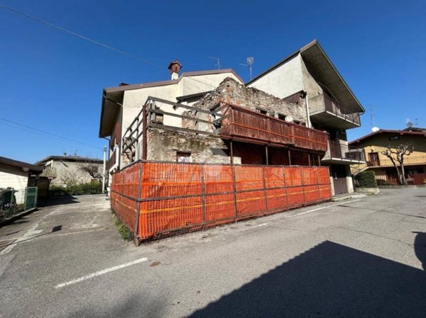casa indipendente in vendita a Paladina