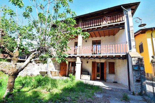 casa indipendente in vendita a Paladina in zona Sombreno