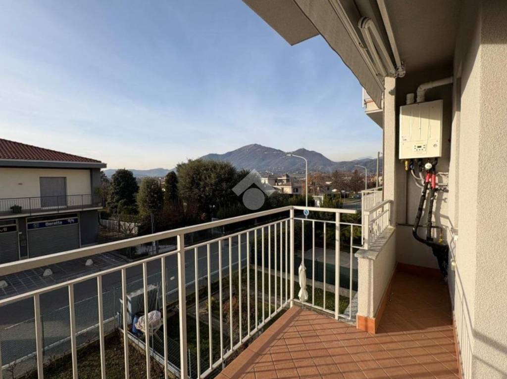 appartamento in vendita a Paladina in zona Ghiaie