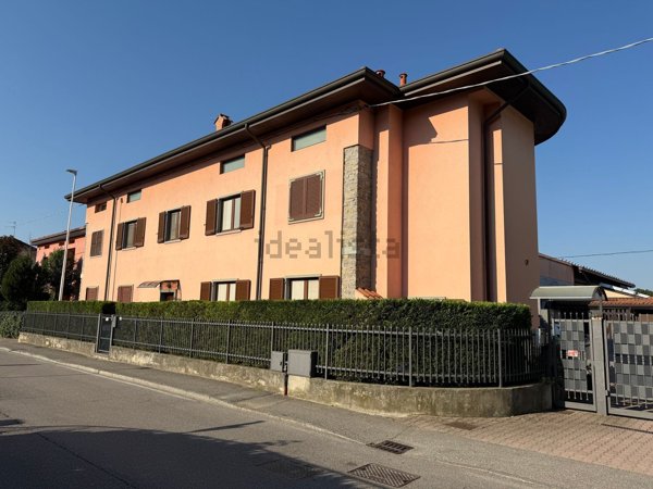 casa indipendente in vendita a Paladina in zona Sombreno