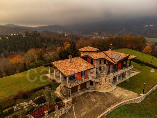casa indipendente in vendita a Palazzago