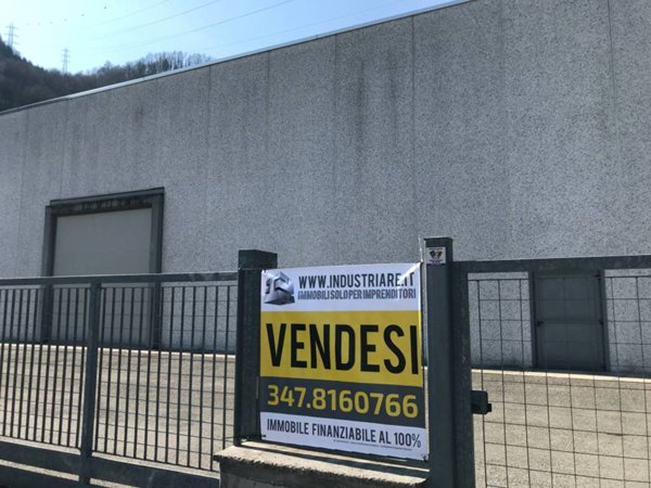 capannone in vendita a Palazzago