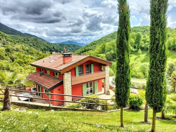 casa indipendente in vendita a Palazzago