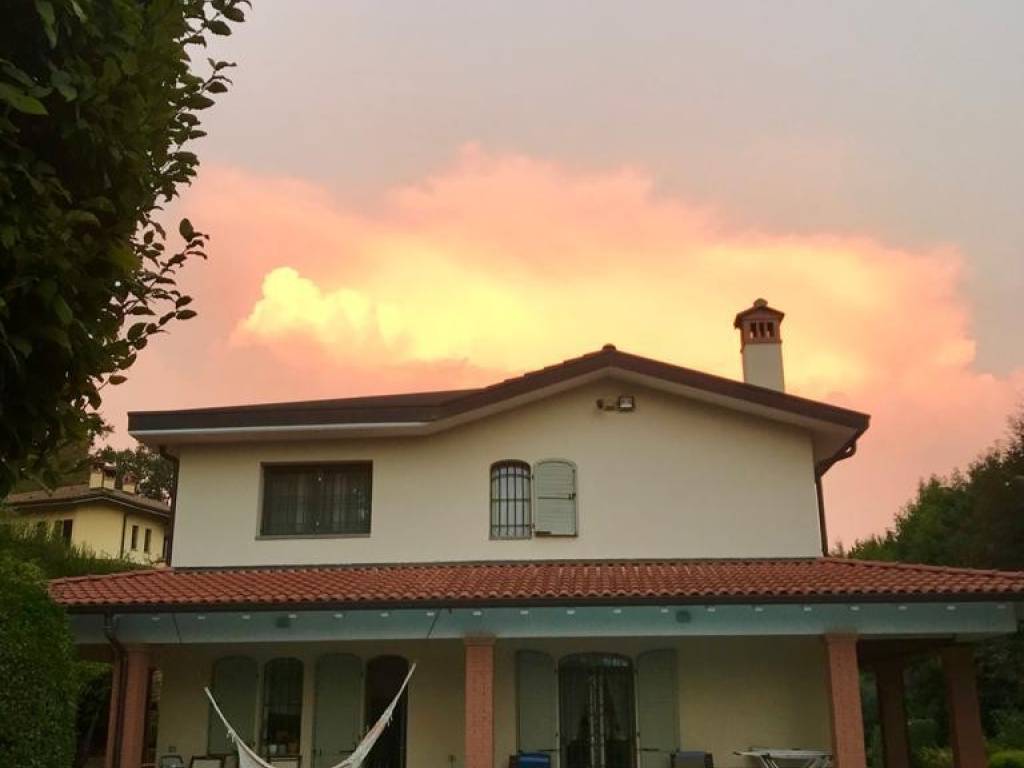 casa indipendente in vendita a Palazzago
