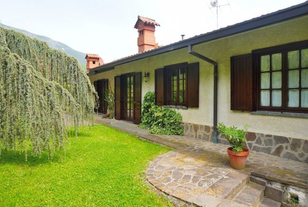 casa indipendente in vendita a Palazzago