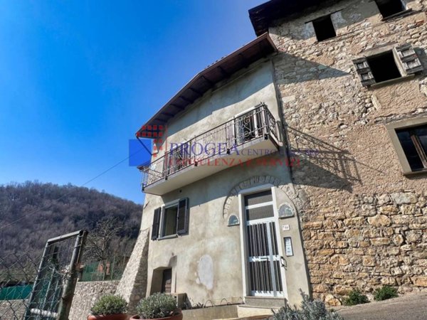 casa indipendente in vendita a Palazzago