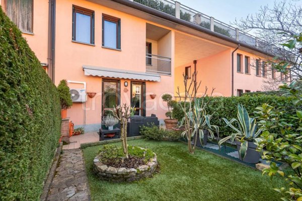 casa indipendente in vendita a Palazzago