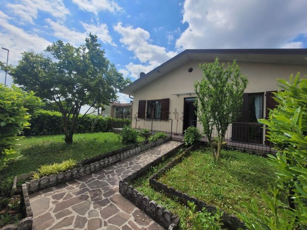 casa indipendente in vendita a Palazzago