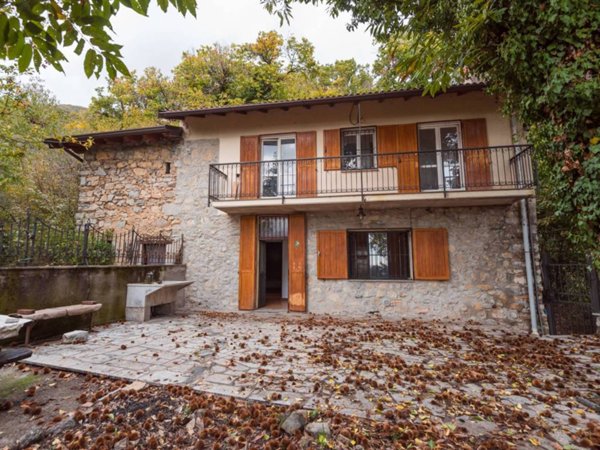casa indipendente in vendita a Palazzago