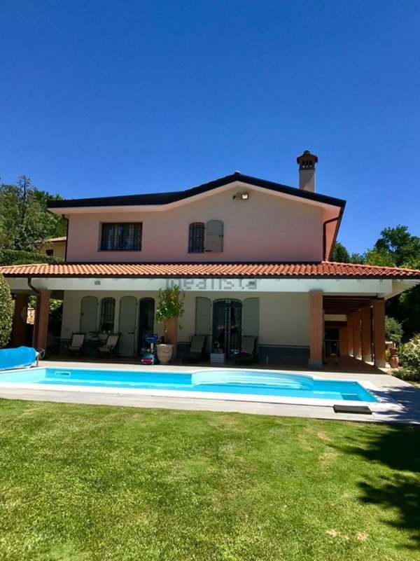 casa indipendente in vendita a Palazzago