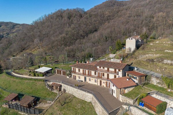 casa indipendente in vendita a Palazzago