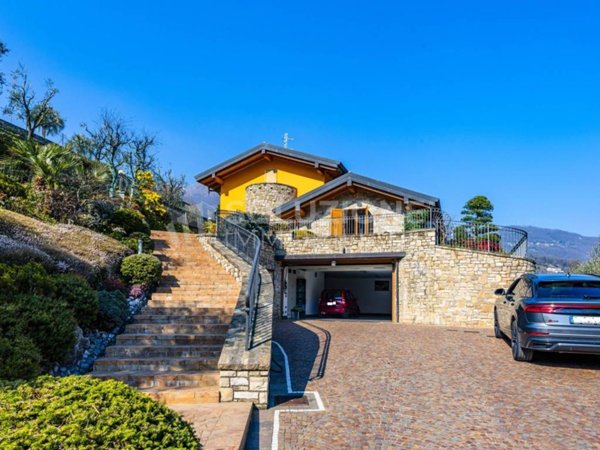 casa indipendente in vendita a Palazzago