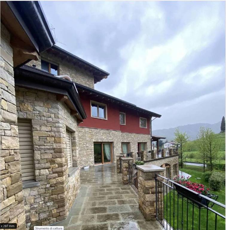 negozio in vendita a Palazzago