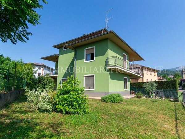 casa indipendente in vendita a Palazzago