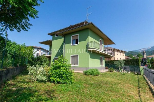 casa indipendente in vendita a Palazzago