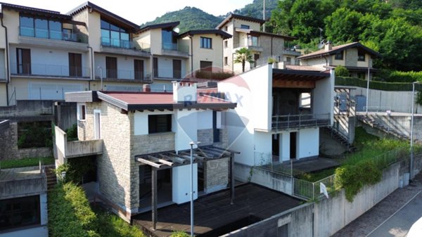 casa indipendente in vendita a Palazzago