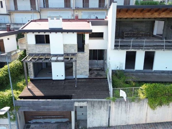 casa indipendente in vendita a Palazzago