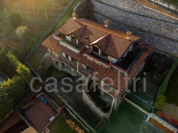 casa indipendente in vendita a Palazzago