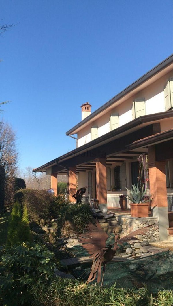 casa indipendente in vendita a Palazzago