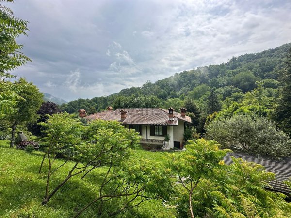 casa indipendente in vendita a Palazzago