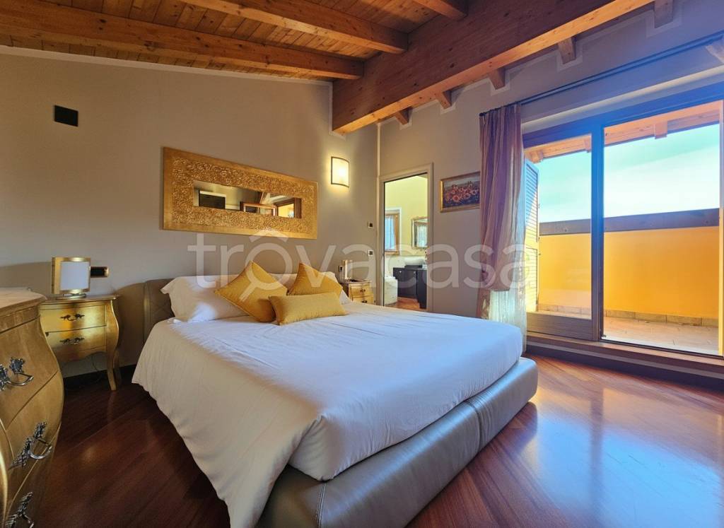 casa indipendente in vendita a Palazzago
