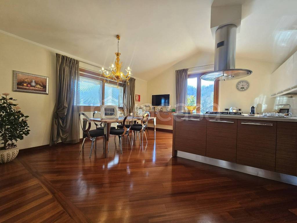 casa indipendente in vendita a Palazzago