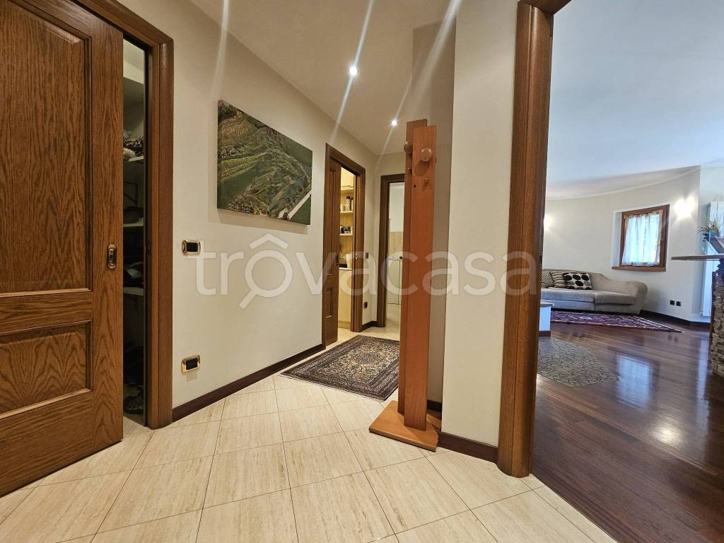 casa indipendente in vendita a Palazzago