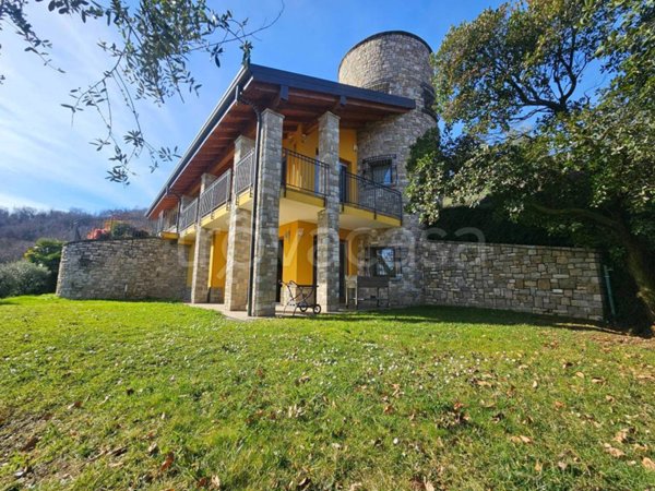 casa indipendente in vendita a Palazzago