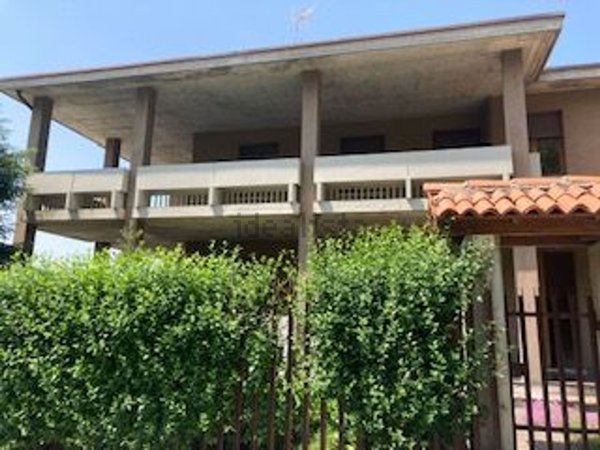 casa indipendente in vendita a Palazzago