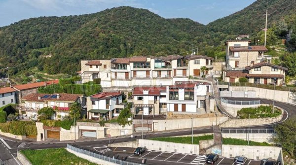 casa indipendente in vendita a Palazzago