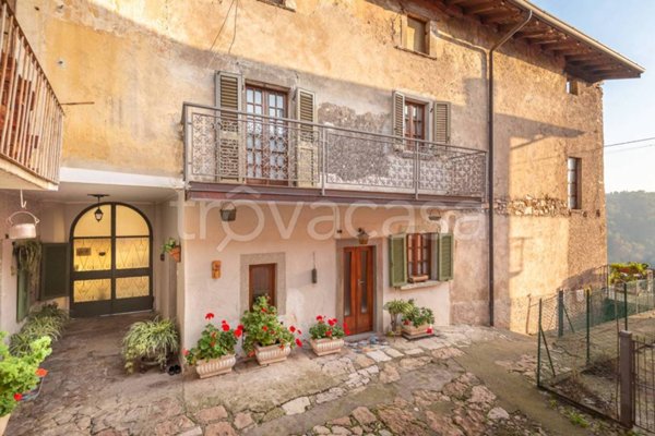 casa indipendente in vendita a Palazzago