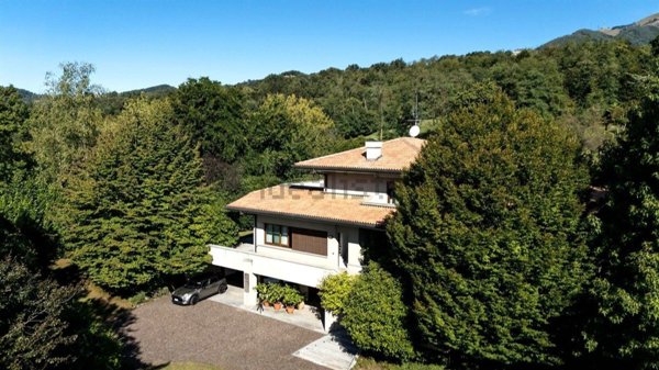 casa indipendente in vendita a Palazzago