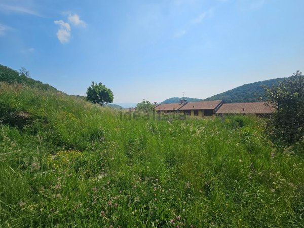 terreno edificabile in vendita a Palazzago