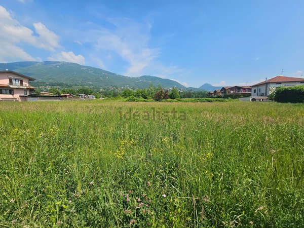 terreno edificabile in vendita a Palazzago